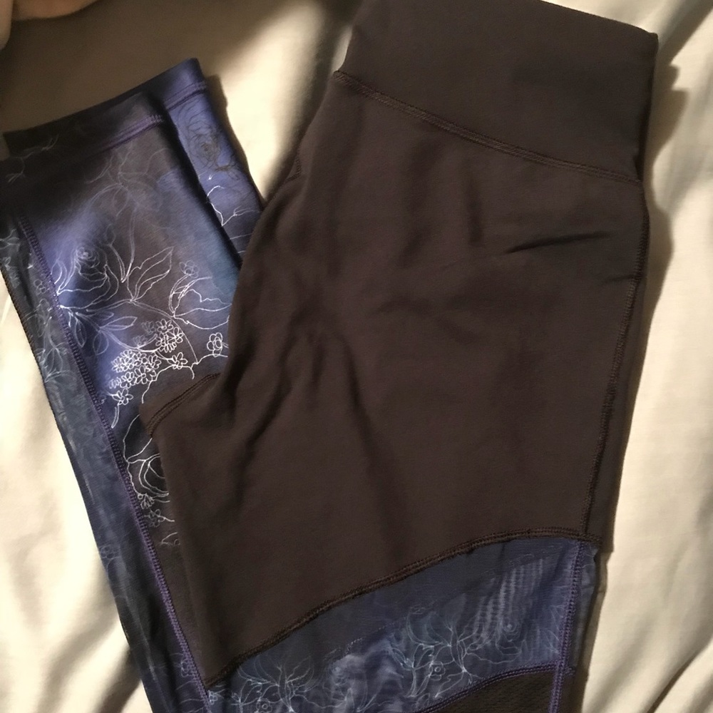 Carrie Underwood Leggings